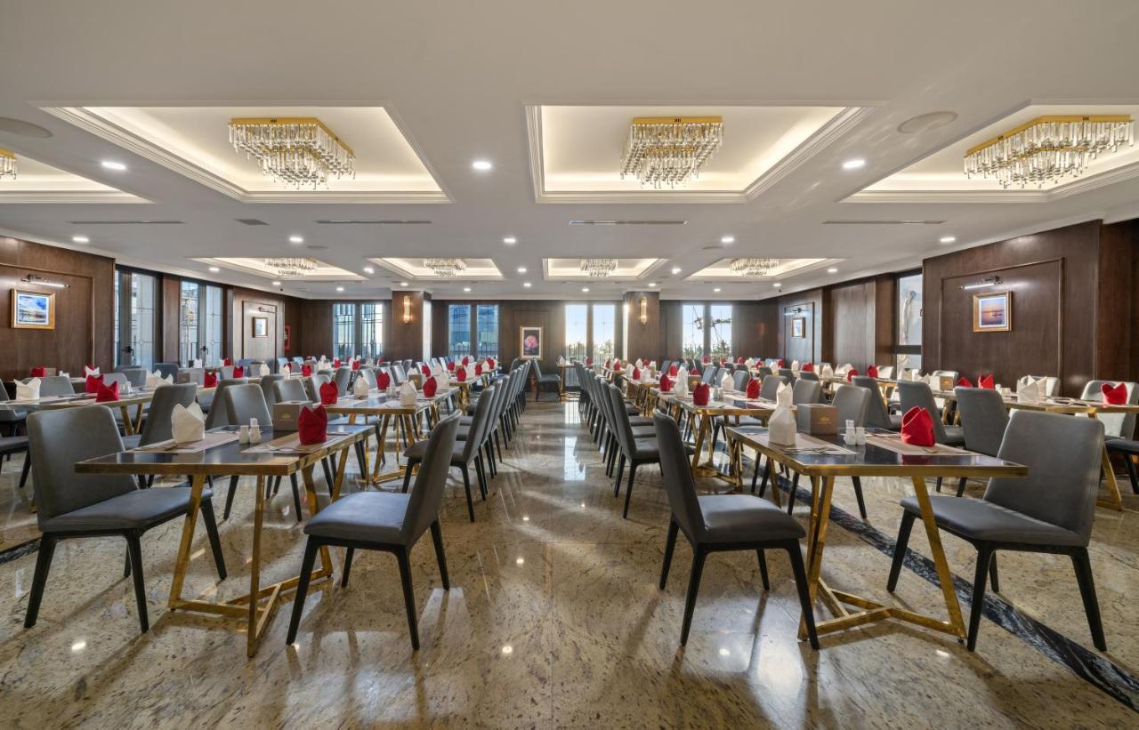 Golden Lotus Luxury - Complimentary Daily Afternoon Tea 4*