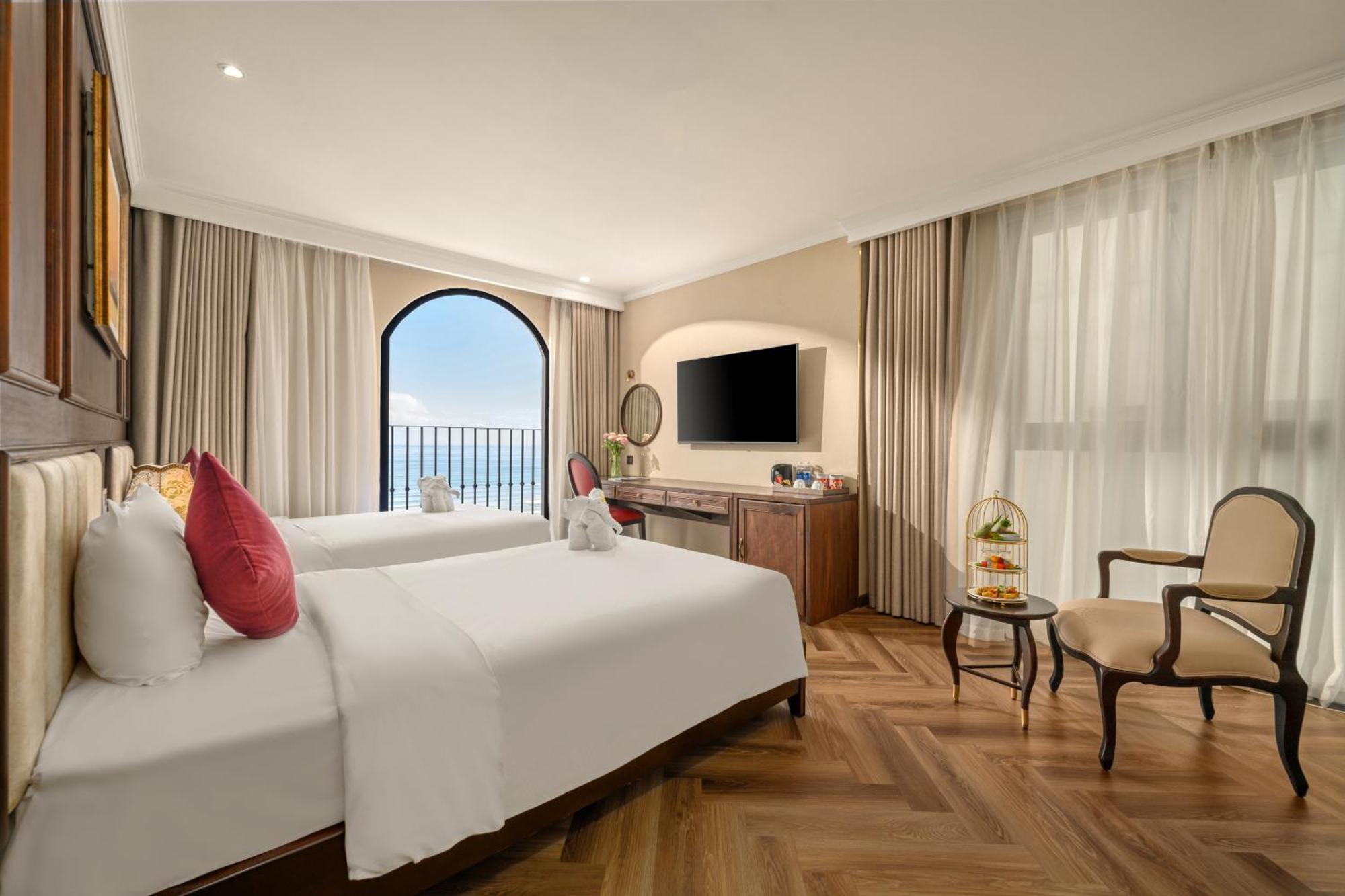 Hotel Golden Lotus Luxury - Complimentary Daily Afternoon Tea 4*