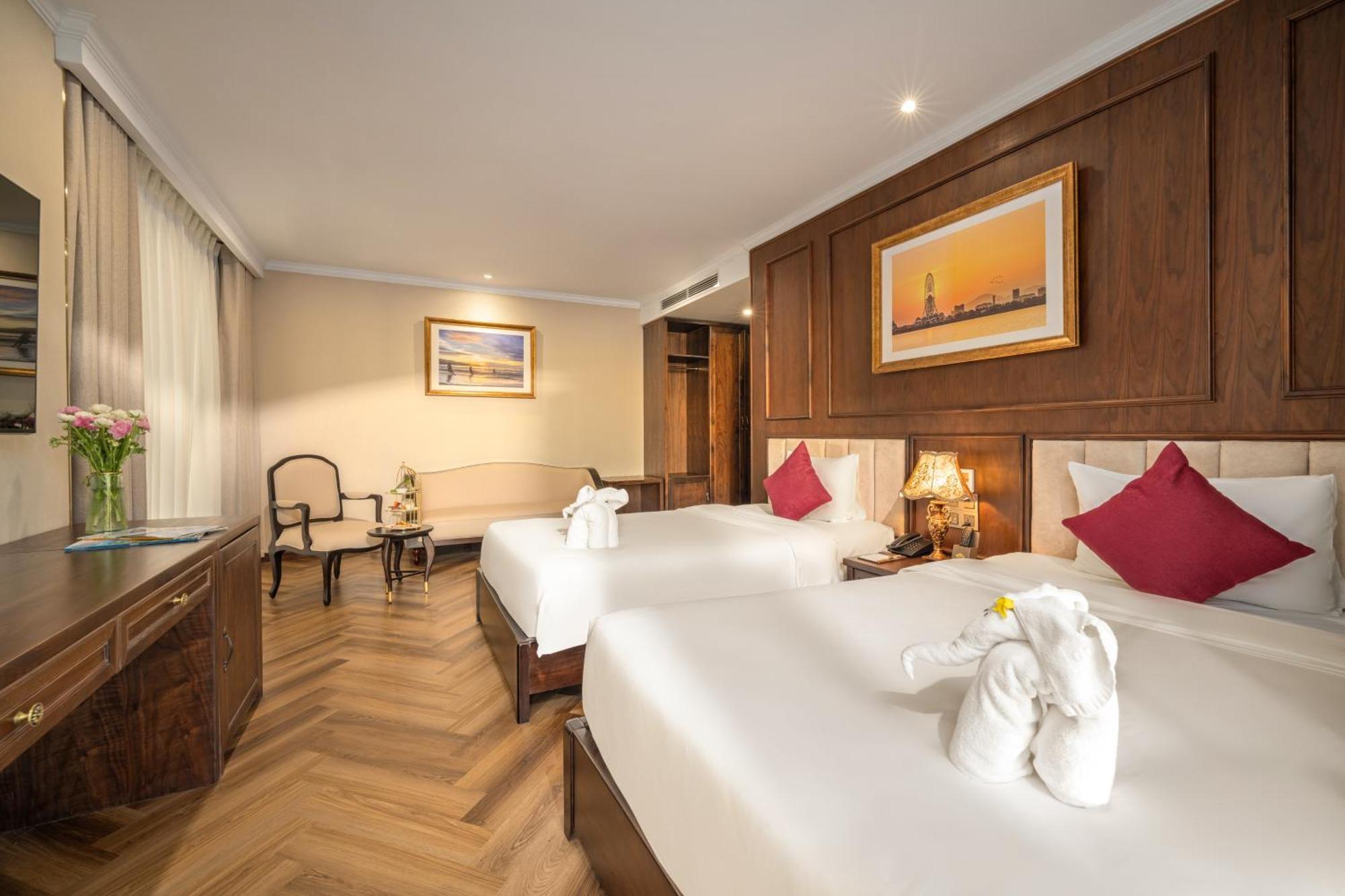 Golden Lotus Luxury - Complimentary Daily Afternoon Tea